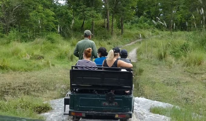 Family-Safari-in-Nepal