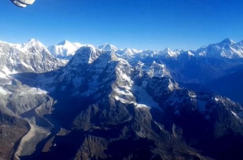 mountain-flight-in-nepal